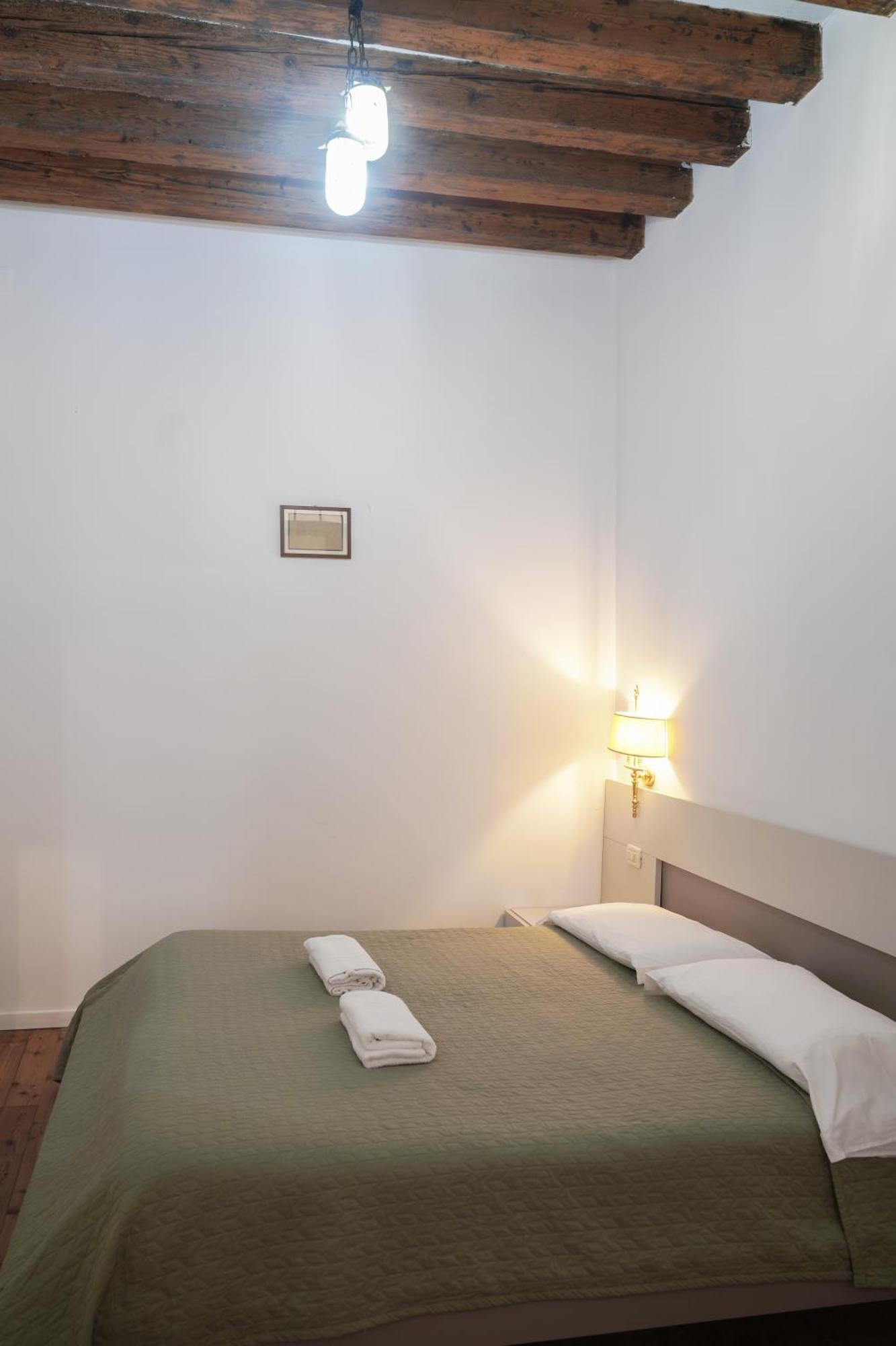 Melusina Apartments Rialto Venice Exterior photo