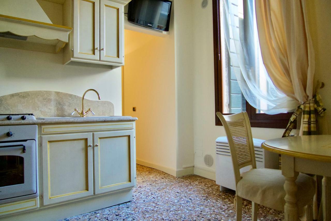 Melusina Apartments Rialto Venice Exterior photo