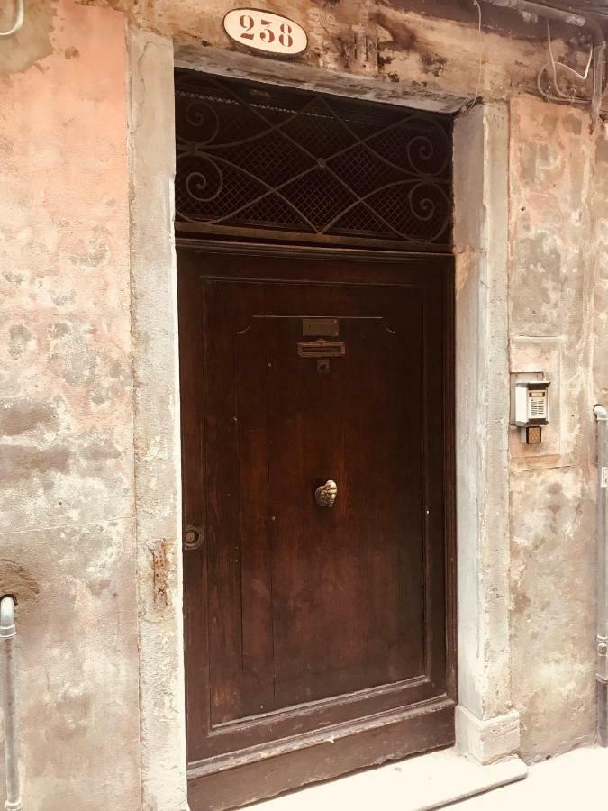 Melusina Apartments Rialto Venice Exterior photo