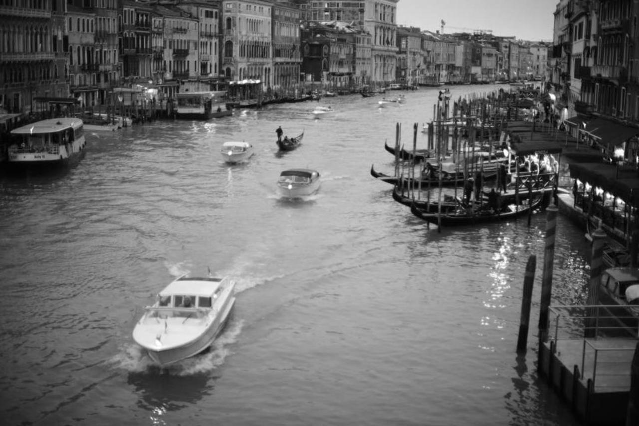 Melusina Apartments Rialto Venice Exterior photo